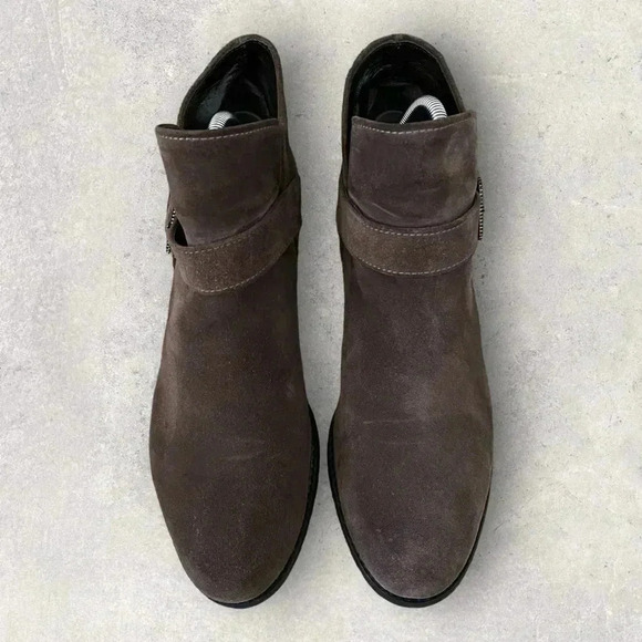 Stuart Weitzman Suede Booties Sz 10 Brown - Picture 2 of 12